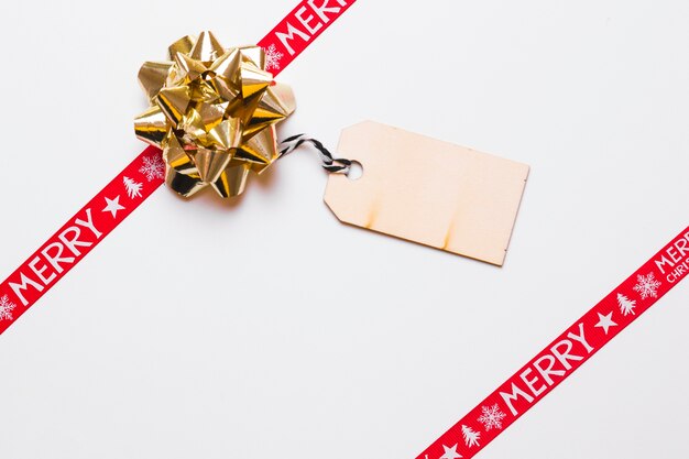 クリスマスグリーティングカードによる弓の構成