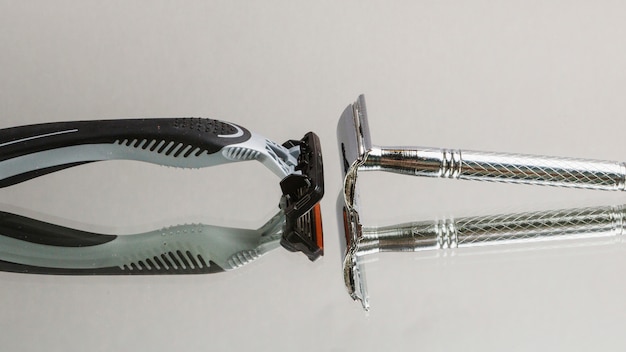 Free photo composition of shaving objects