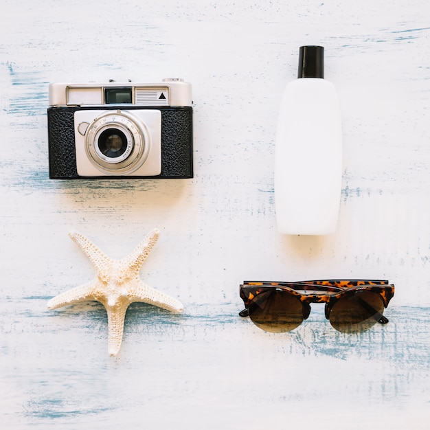 Free photo composition of summer objects