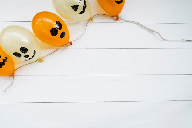 Composition with Halloween balloons