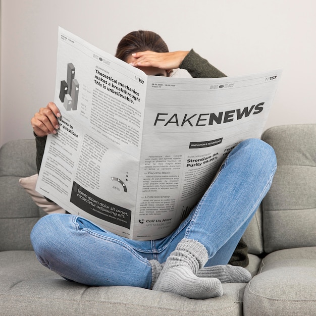 Foto gratuita concetto di fake news