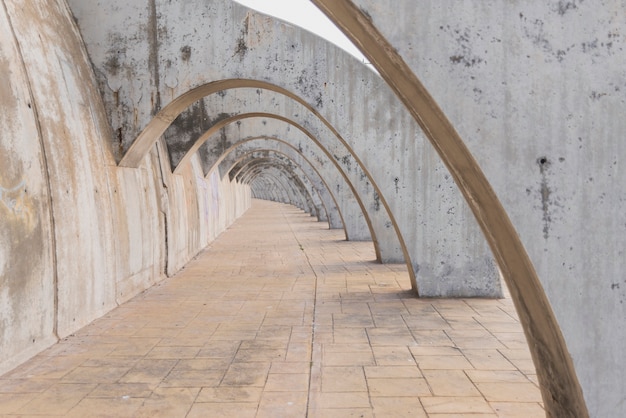 Concrete structure with arches