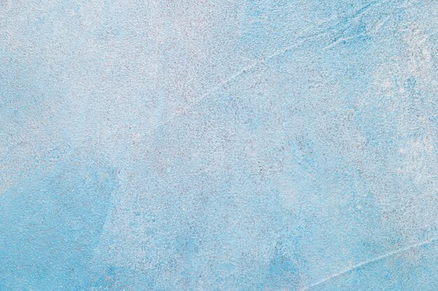 파란색으로 칠한 콘크리트 벽
