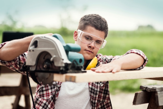 Free photo construction worker