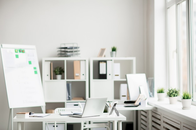 Free Photo contemporary office