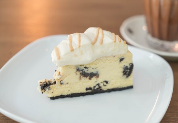 cookies and cream cheese cake