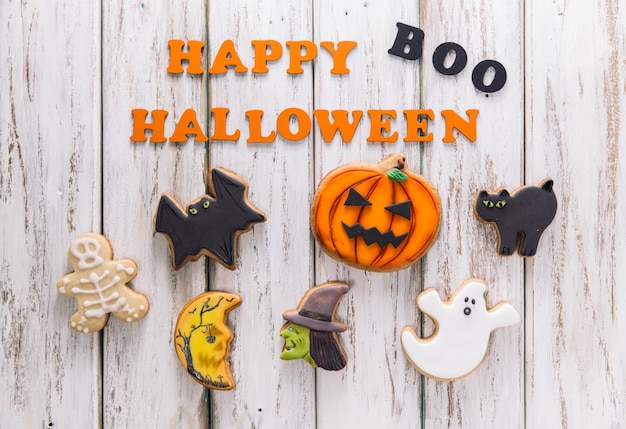 Foto gratuita biscotti e appuntamento felice di halloween