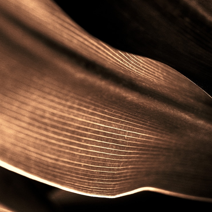 Free Photo copper streak textured background