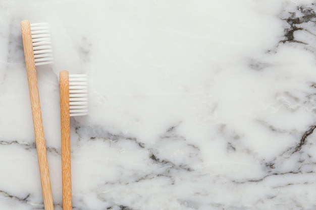 Foto gratuita copi gli spazzolini da denti dello spazio