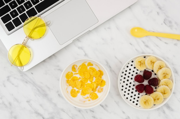 Cornflakes and delicious fruit snack