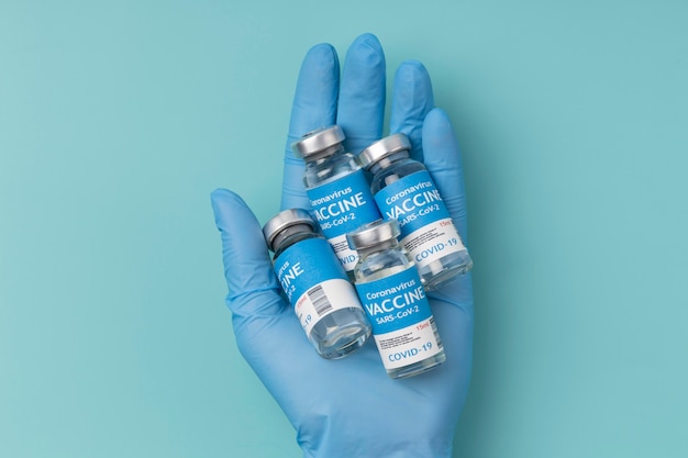 Бесплатное фото Соглашение о коронавирусе с реципиентами вакцины
