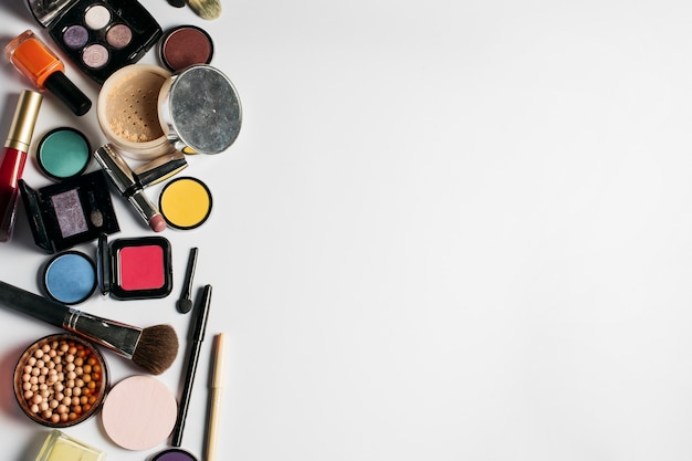 Cosmetics composition with space on right
