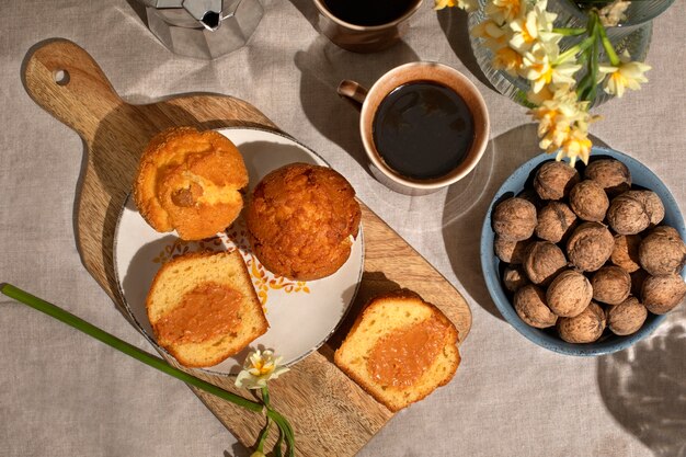 コテージコアの食べ物のインスピレーションのある静物