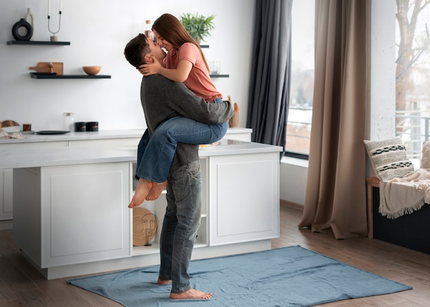 Free photo couple celebrating valentines's day