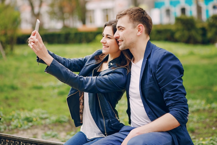 Free Photo couple in city