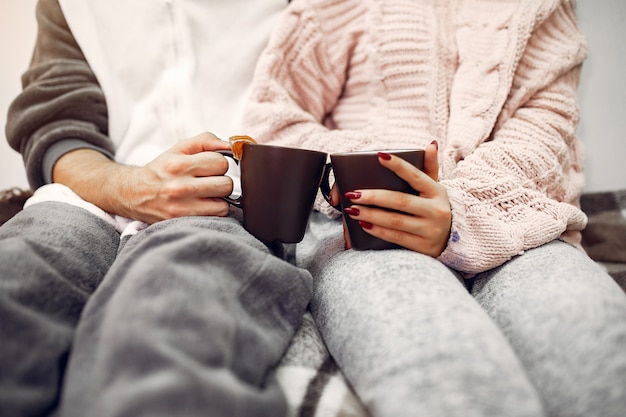 Couple drinking coffee