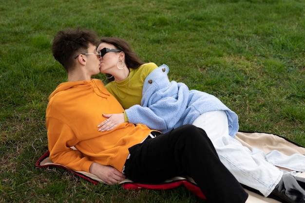 Free photo couple having public intimacy moments