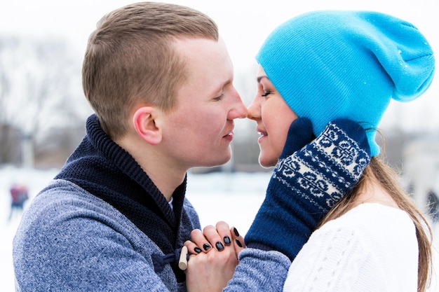 Free photo couple on the ice rink