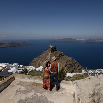 伝統的なギリシャの結婚式のカップルの図 プレミアムベクター 伝統的なギリシャの結婚式のカップルの図 プレミアムベクター