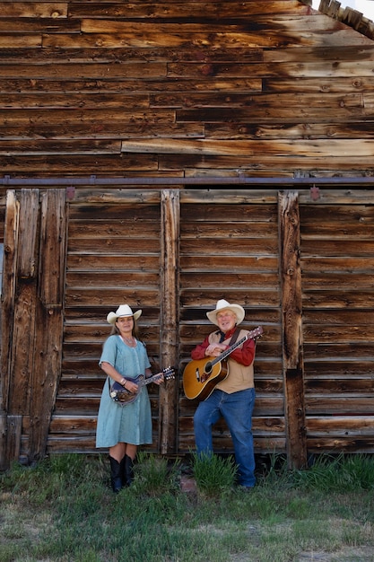 Free photo couple singing together country music