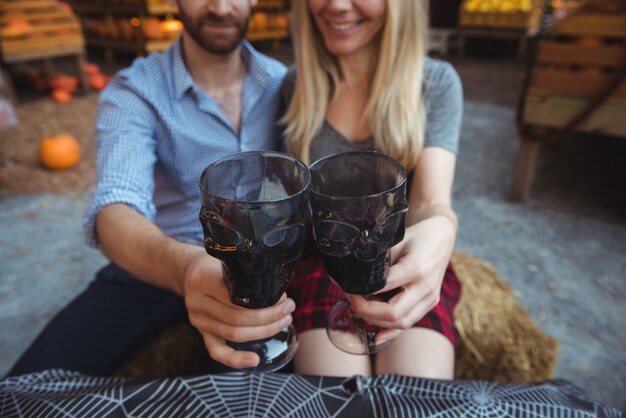 Couple toasting a glasses of wine