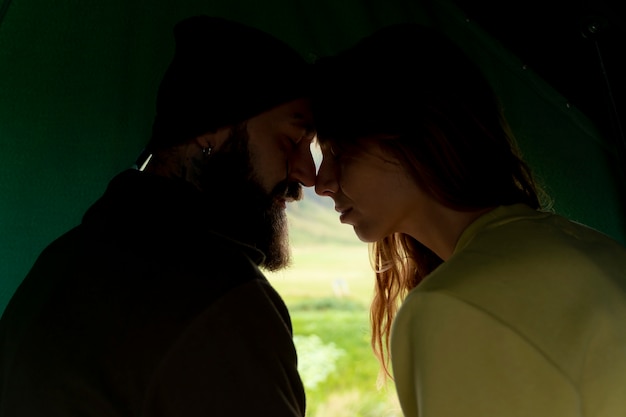 Free photo couple traveling together in country side