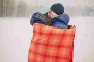 Free photo couple in winter