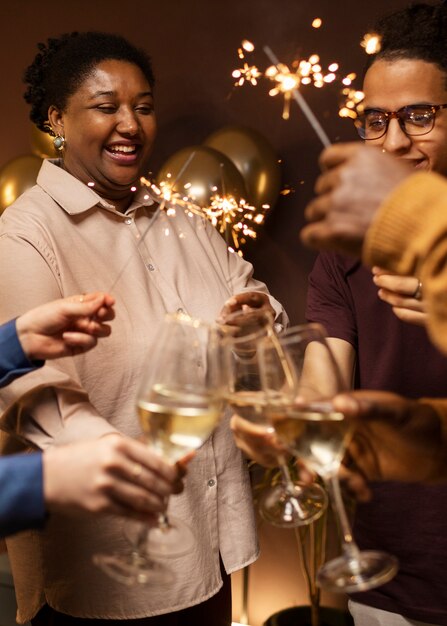 誕生日を祝うカップル