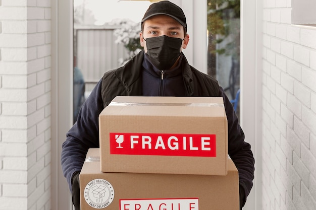 Free photo courier delivering parcel to client