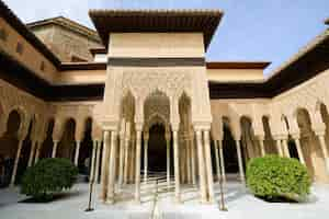 Foto gratuita cortile dei leoni a alhambra