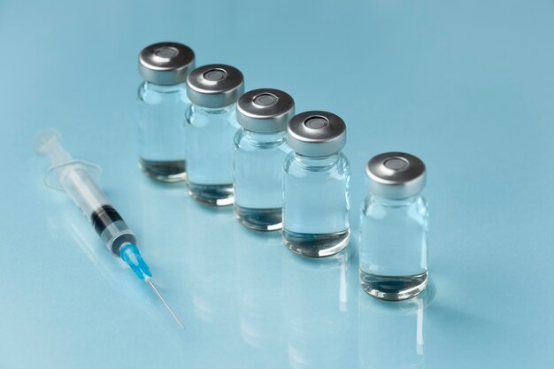 Vaccine vial holder - (Pfizer BioNTech / Moderna / AstraZeneca) by iamtibis, Download free STL model