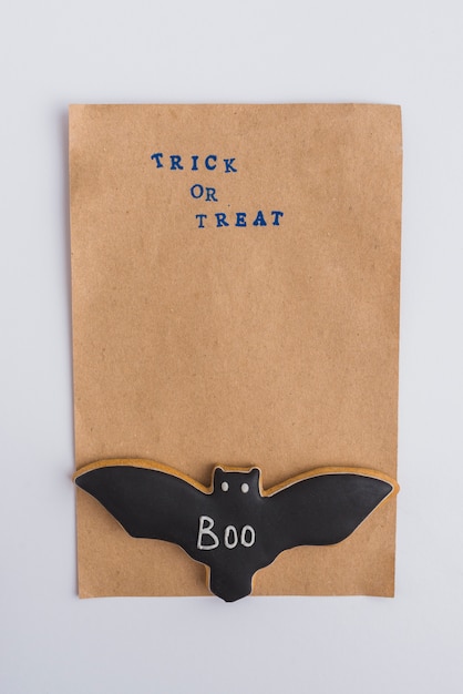 Free photo craft paper and halloween bat gingerbread