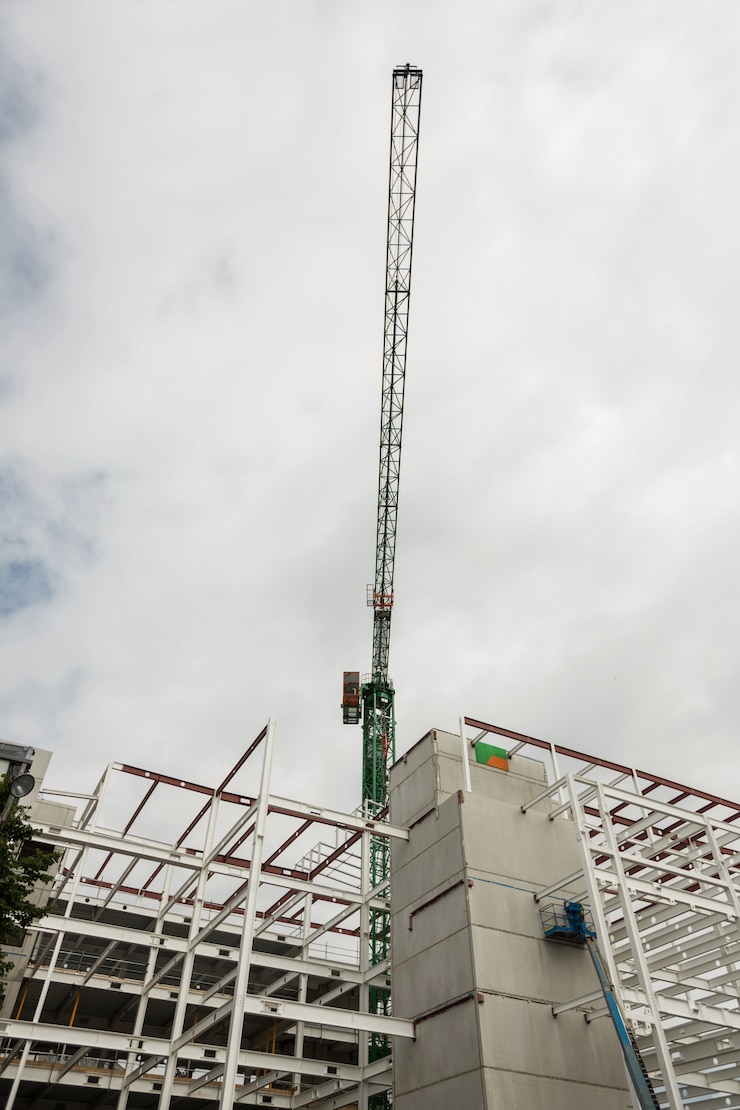 Free Photo crane at construction site