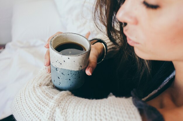 女の子、コーヒー、マグカップ