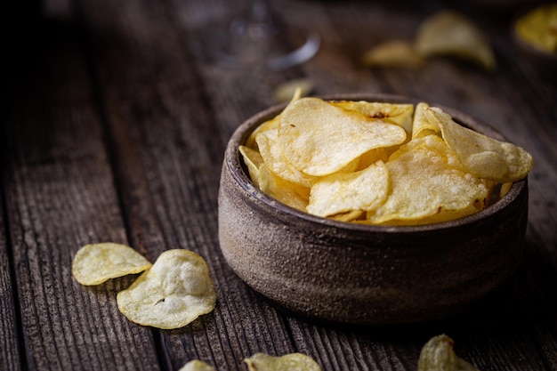 Free photo crunchy delicious potato chips