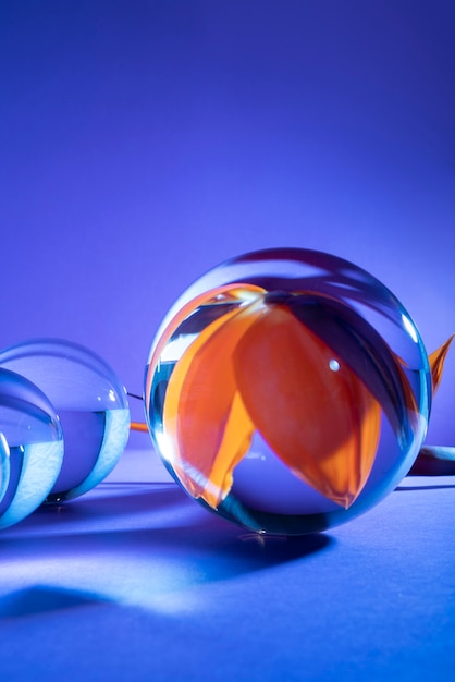 Free photo crystal balls with blue background