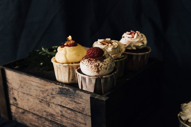 カップケーキのある静物