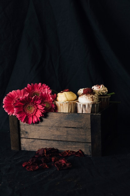 Free photo cupcake still life