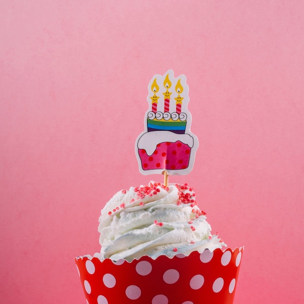 Free photo cupcake with festive decor on stick