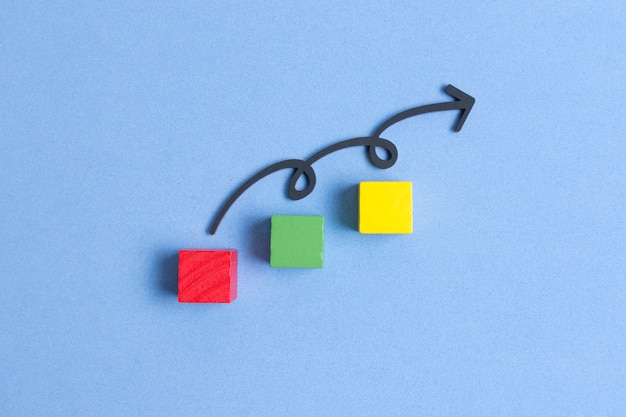 Curvy line jumping on colourful cubes
