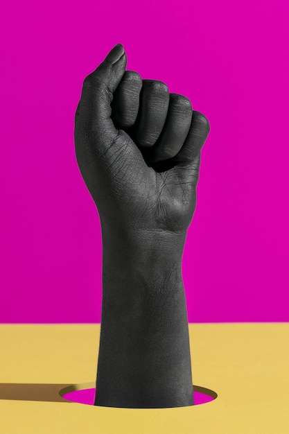 Free Photo customer feedback concept with dark hand