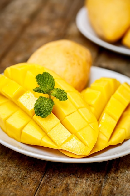 Cut mango