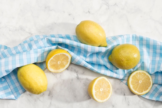 슬라이스 레몬의 귀여운 배열
