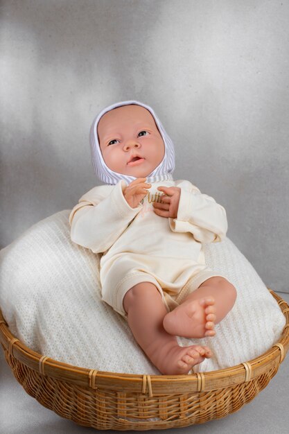 子供のためのかわいい赤ちゃん人形静物画