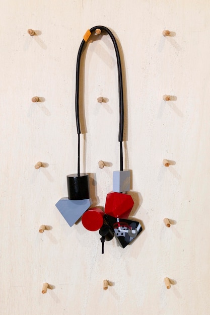 Free photo cute crafted necklace with abstract pieces