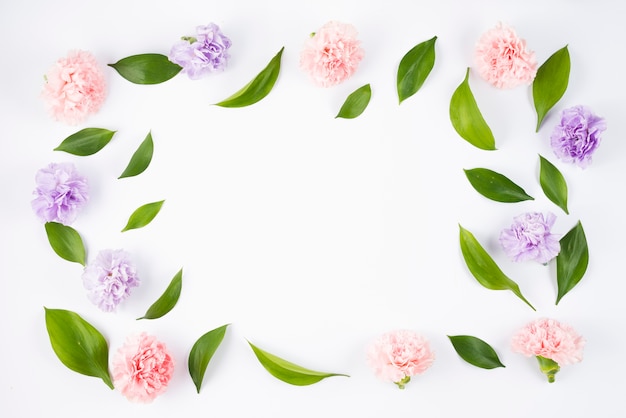 Cute frame with flowers and leafs