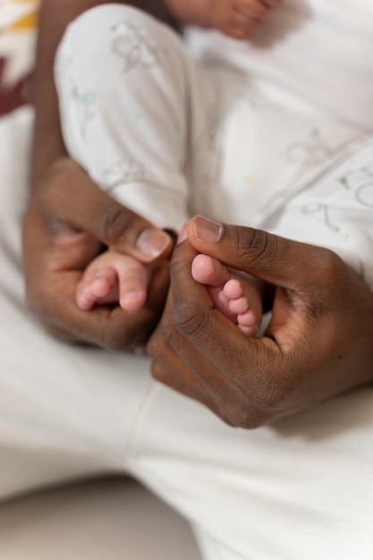 Foto gratuita carino piccolo bambino nel loro primo anno di vita