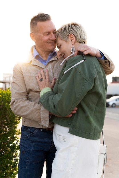 Free photo cute middle age couple being affectionate