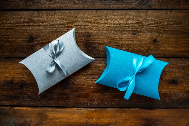 Cute minimalistic gifts with ribbons