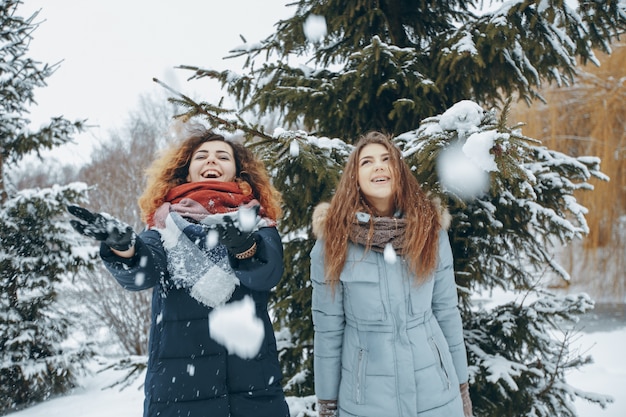 Free photo cute snow scarf hat smile